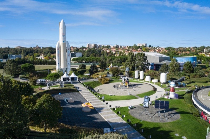 Vue de la Cité de l'espace à Toulouse